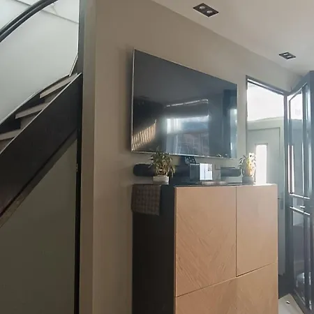 Apartment Comfortable, Cozy House 20 Min To Amsterdam Zaandam