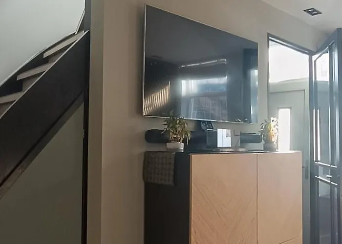 Apartment Comfortable, Cozy House 20 Min To Amsterdam Zaandam